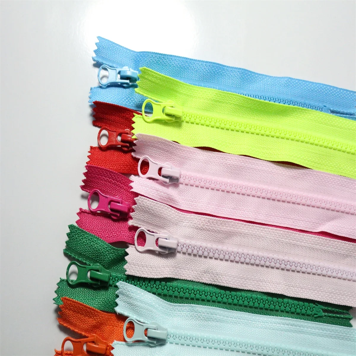 (10PCS)5# resin closed tail 40 – обзор и цена Home Textiles Manufacturer